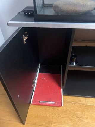 Acuario 100L con mueble.