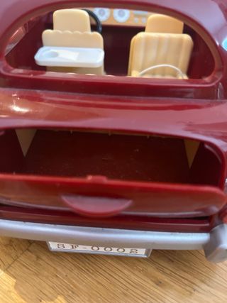 Coche Sylvanian Families rojo