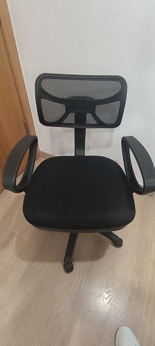 Silla oficina giratoria negra