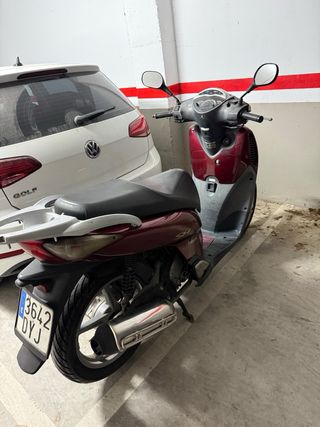 Honda SH 125i - Moto Scooter