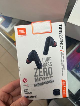 JBL Tune 230NC TWS negros