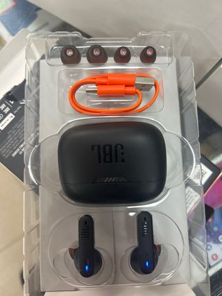 JBL Tune 230NC TWS negros
