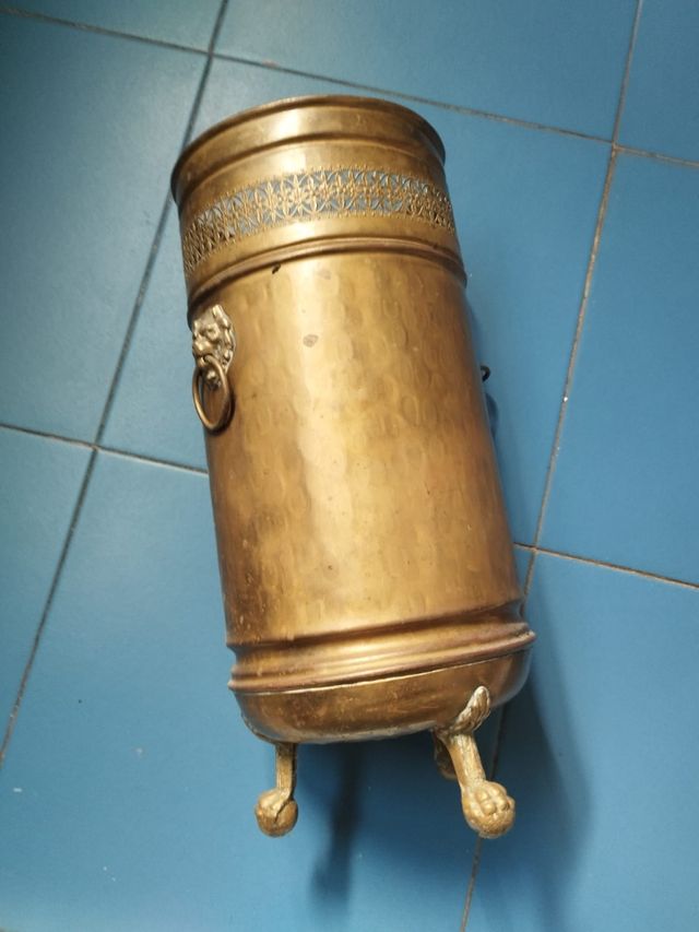 Paragüero antiguo dorado metal