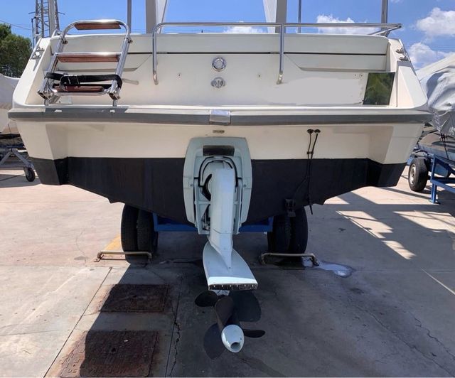 Barco Cranchi 7,5m Volvo Penta 5,7 L V8 renovado