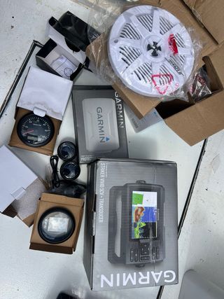 Barco Cranchi 7,5m Volvo Penta 5,7 L V8 renovado