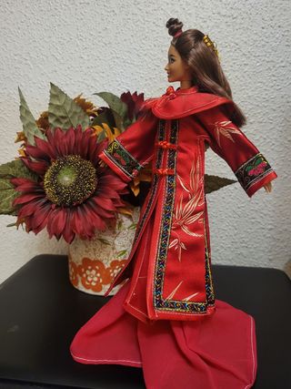Muñeca Barbie Traje Chino