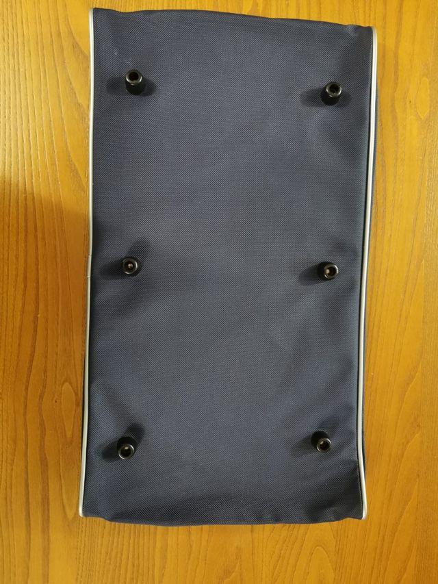 Borsone Tommy Hilfiger blu/rosso con scritta 