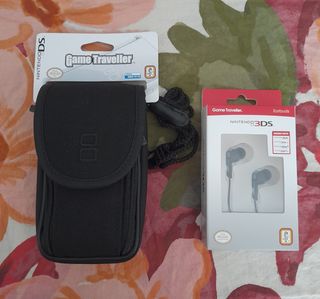 NUEVO.Funda 3DS,DSi,DS Lite+
auriculares Nintendo 