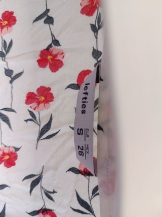 Blusa flores roja y blanca - Talla S