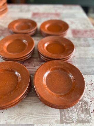 18 mini platos barro cocido