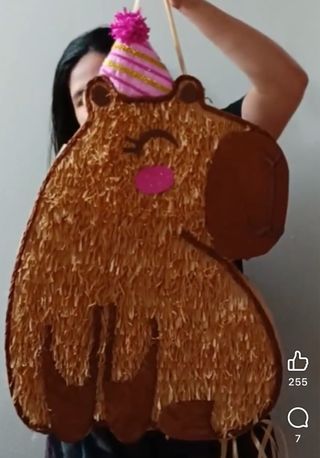 Piñata Capibara: Fiesta Infantil
