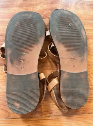 2 pares de Sandalias Zara tiras de piel talla 37