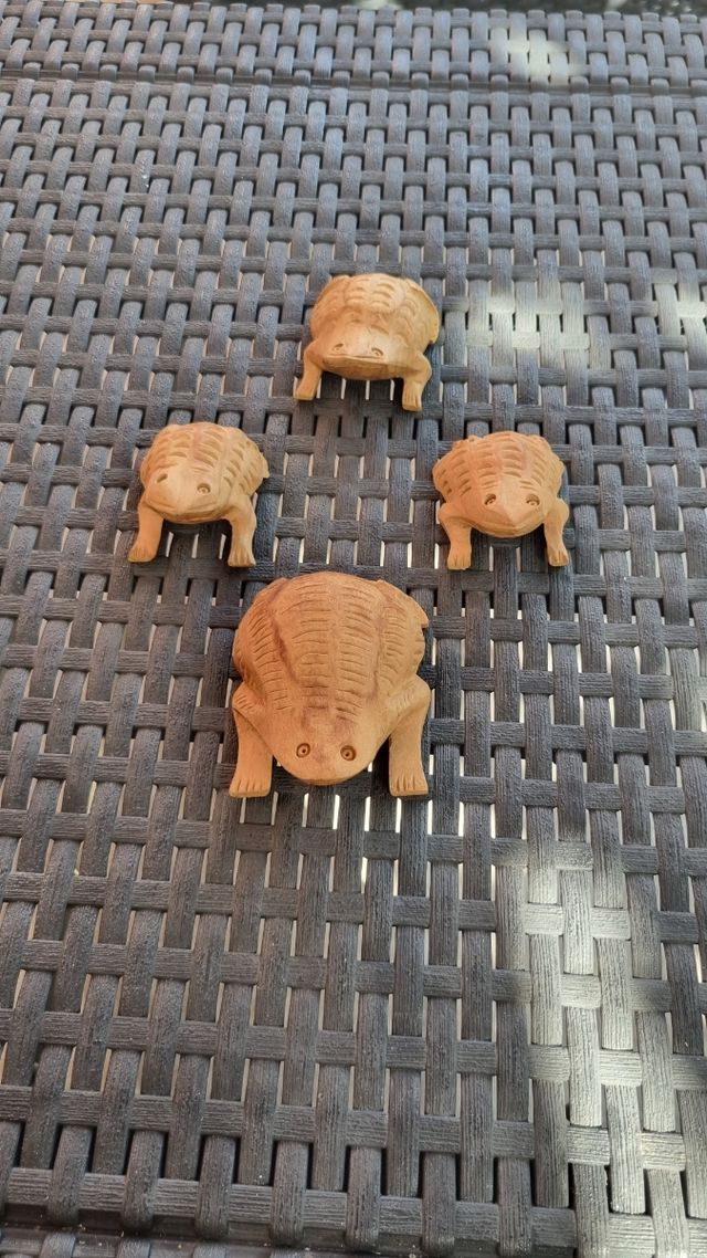 4 Ranas de Madera Artesanales