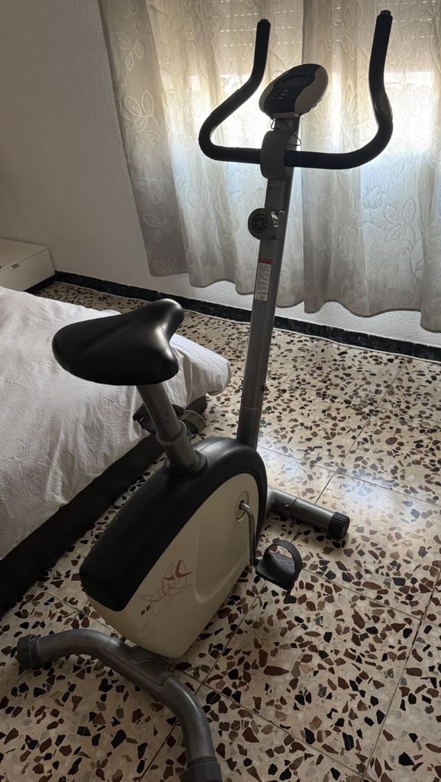 Bicicleta estática HM 150