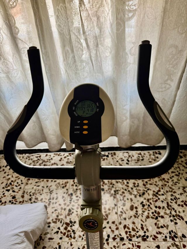 Bicicleta estática HM 150