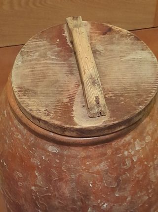 Tinajas de agua antiguas