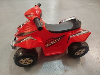 Quad eléctrico infantil Feber Racy
