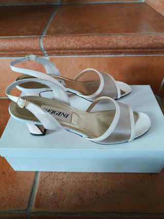 Sandali Figini beige-bianchi