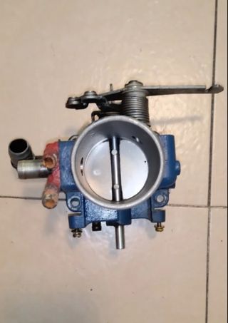 Piezas varias de bmw validas para e30,e21,e30