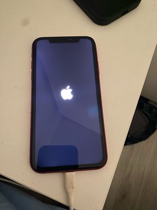 iPhone 11 Rojo para piezas se vende tal cual esta