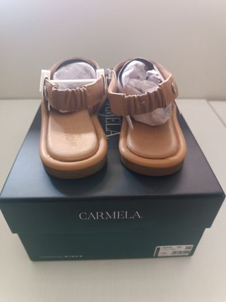 Sandalias Carmela marrón, talla 36