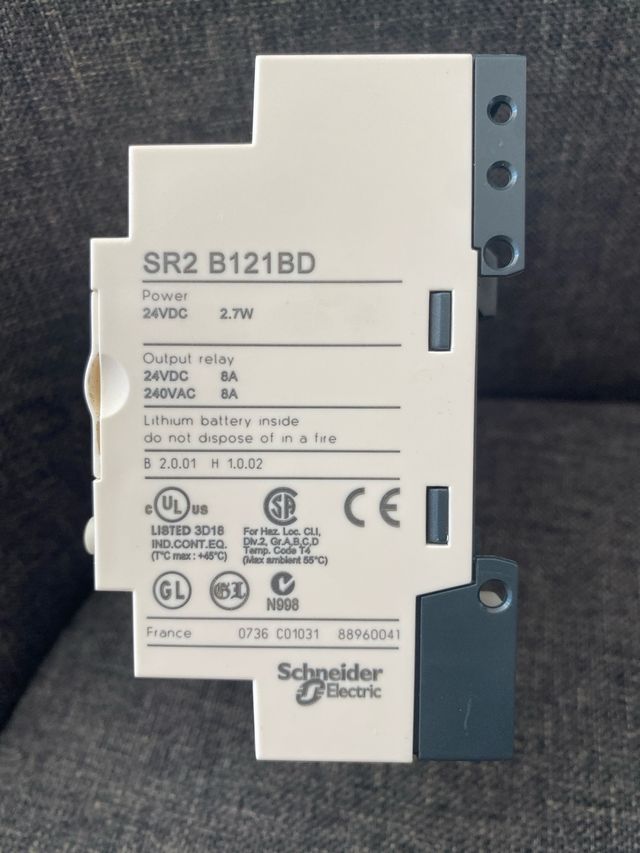Relé programable Telemecanique SR2 B121BD NUEVO