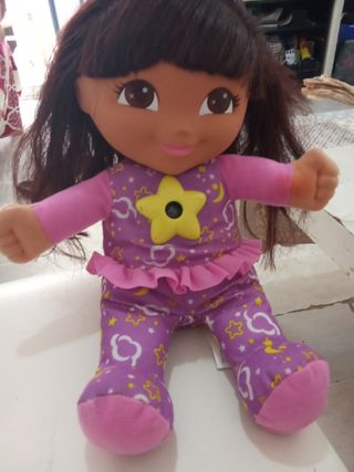Muñeca Dora pijamas