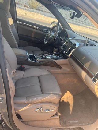 Porsche Cayenne 2010