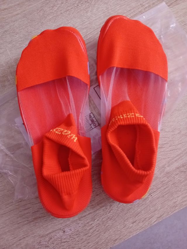 Escarpines rojos -talla 37