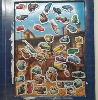Libro gioco di disney Cars 2 con più di 40 magneti