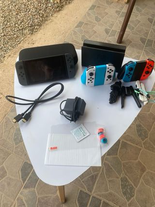 Nintendo Switch 256gb + 4 juegos y 3 mandos 