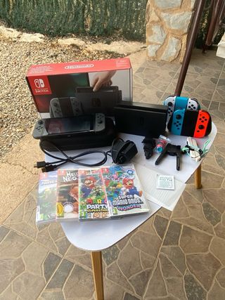 Nintendo Switch 256gb + 4 juegos y 3 mandos 