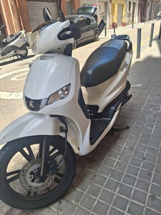 Ciclomotor Peugeot Tweet 125