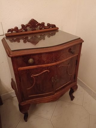 Dormitorio antiguo de madera