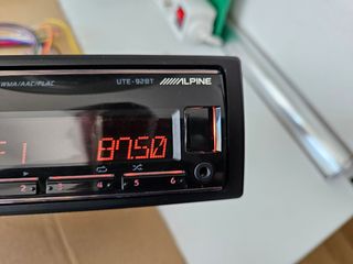 Radio Alpine UTE-92BT