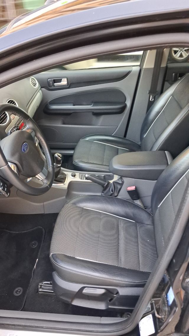 Ford Focus 2011