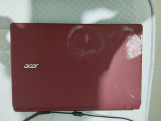 Portátil Acer i5 rojo - 1.7