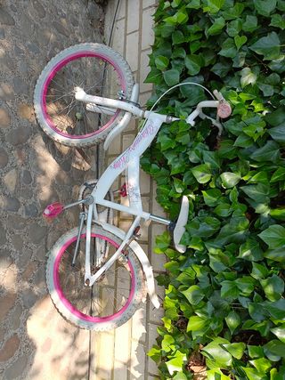 Bicicleta niña Hello Kitty