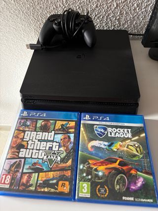 PS4 (PlayStation 4)