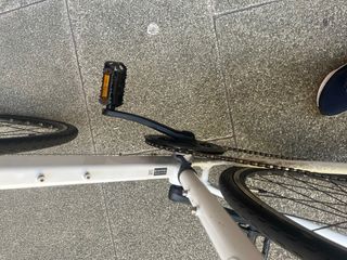 Bicicleta Triban carretera blanca