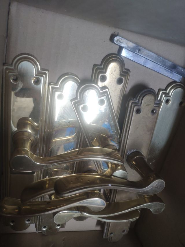 Lote 3 juegos de manillas de puerta doradas