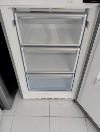 Nevera Bosch altura 2mtr con garantía