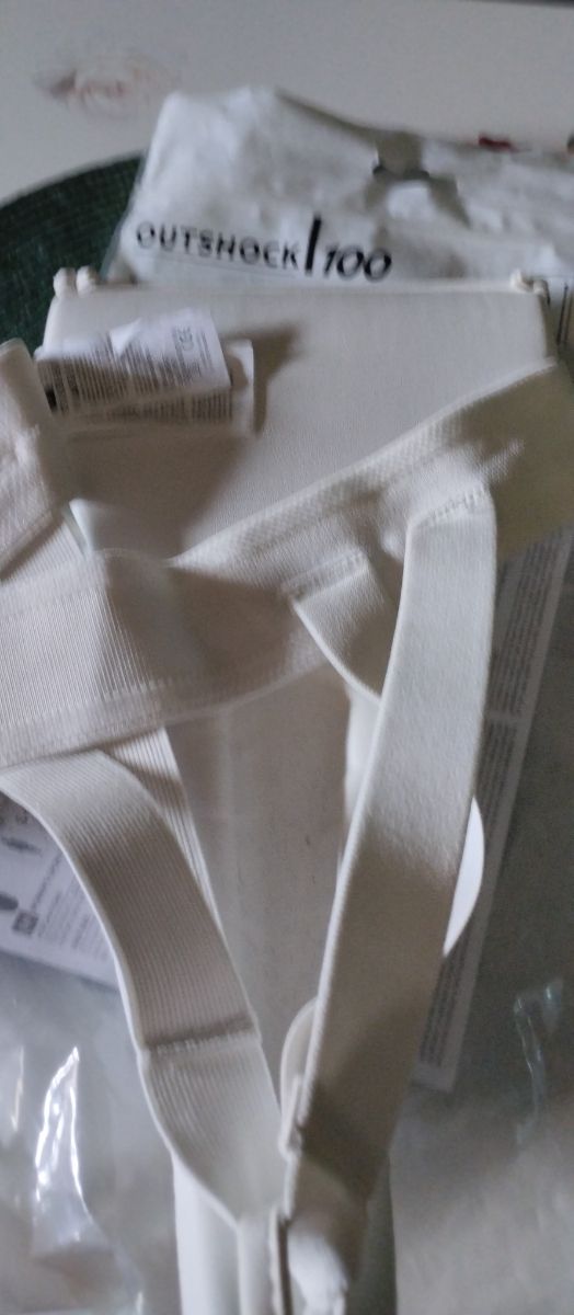 Coquilla Artes Marciales Outshock 100