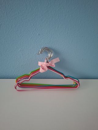 Perchas infantiles IKEA 2 lotes - Multicolor