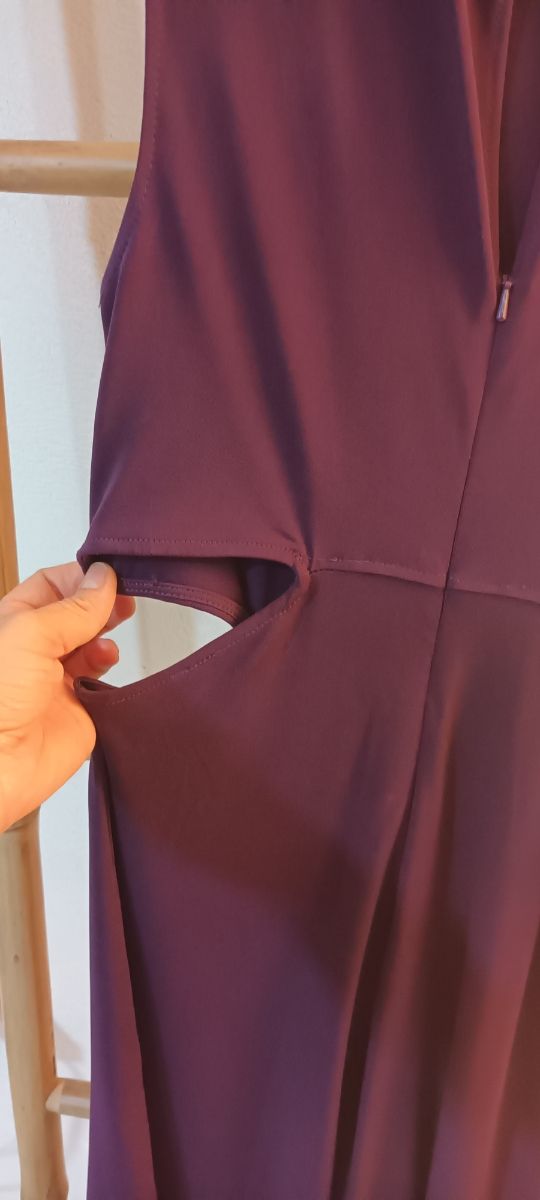 Mono Stradivarius morado