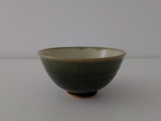 Chawan de cerámica verde japonés