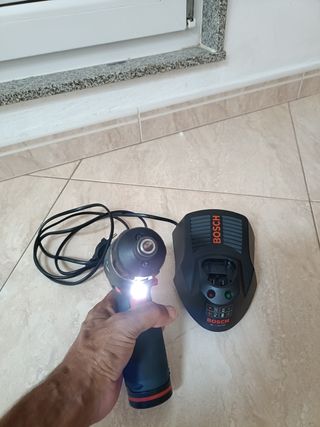 Atornillador Bosch GSR 10,8-2-LI