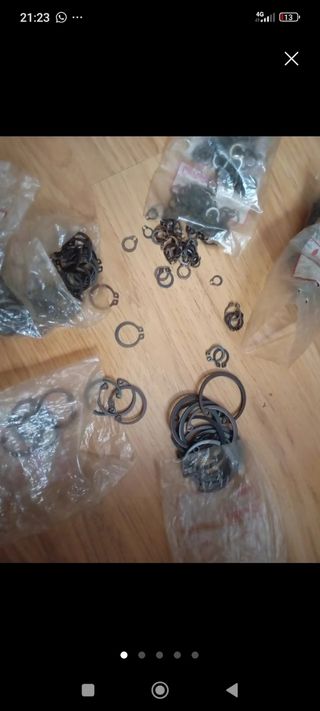 Anillos Seeger. Más de 0,8 kg y más de 1300 unidad