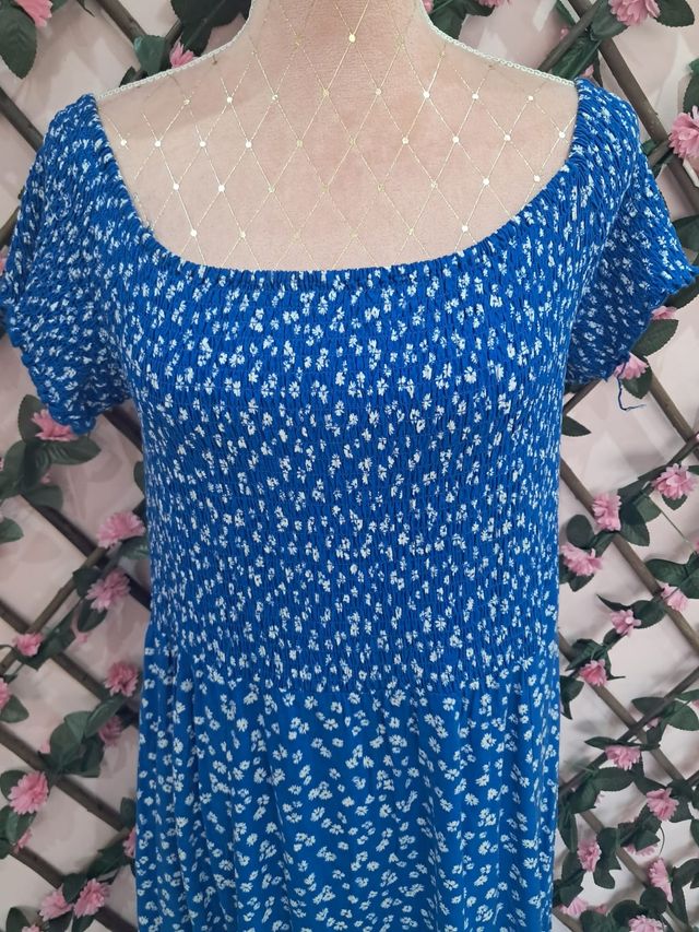 Vestido azul estampado flores