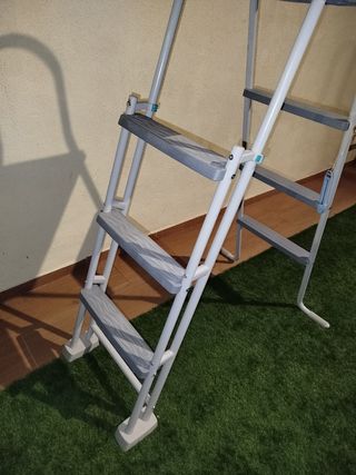 Escalera piscina Gre - desmontable